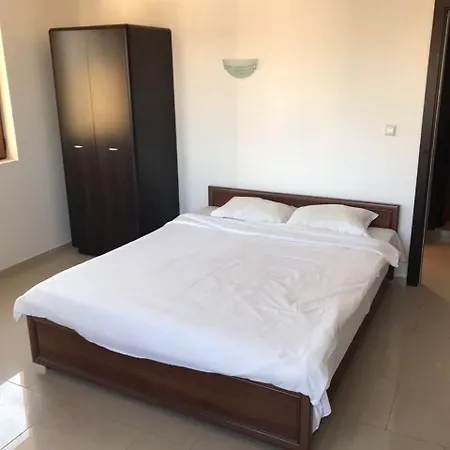 Vlas Вилла